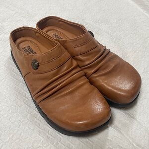 Earth Shoes ‘Darling’ Leather Slides 💛Sz 8 like New 🔥